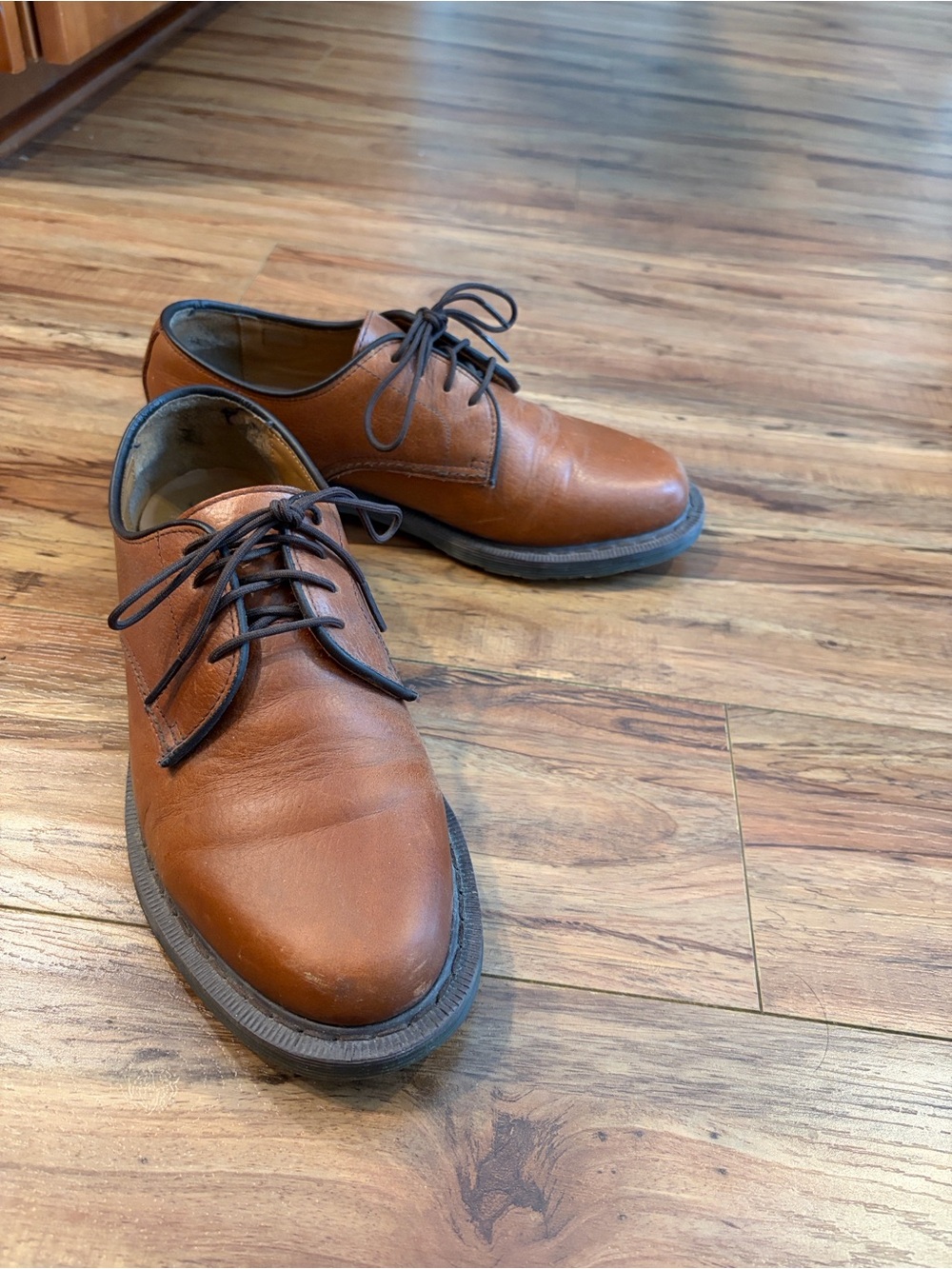 Classic Dr. Martens Octavius Men's Tan Leather Derby Shoes
